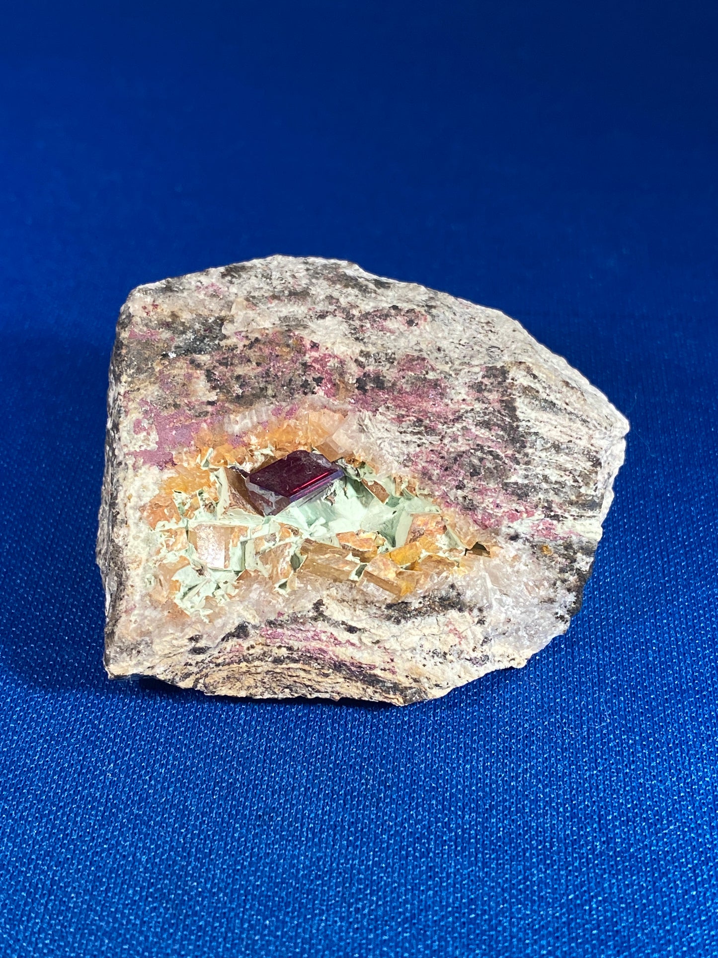 Cuprite, calcite & chrysocolla, Mashamba West, Congo