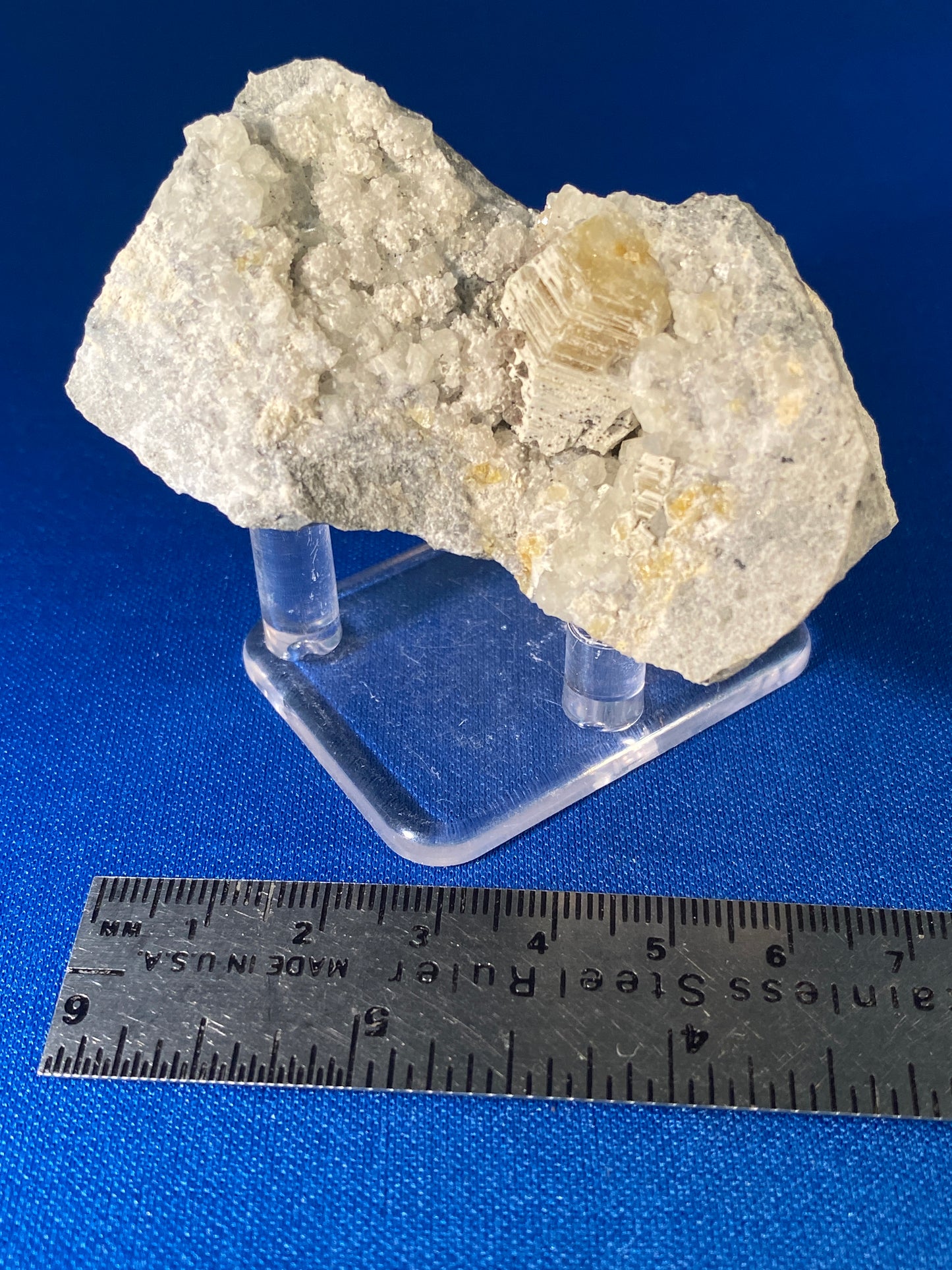 Weloganite, Francon Quarry, Montreal, Quebec, Canada