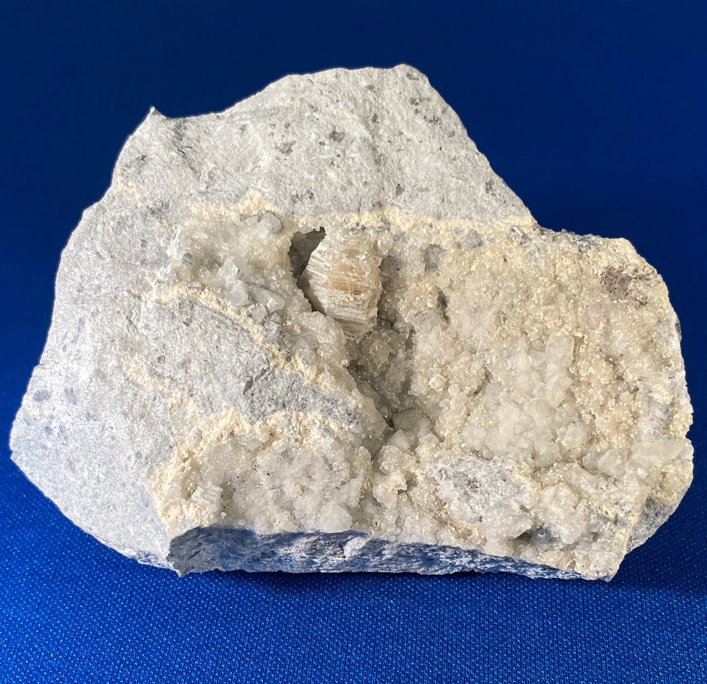 Weloganite, Francon Quarry, Montreal, Quebec, Canada