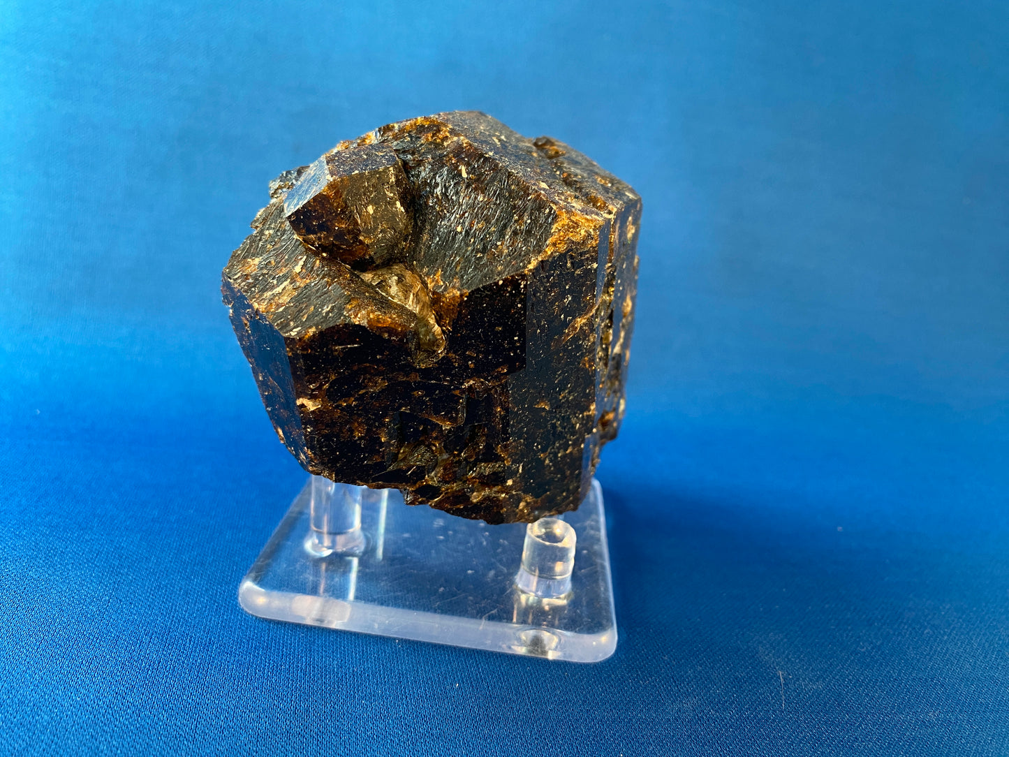 Tourmaline variety Dravite, Yinnietharra Mine, Australia