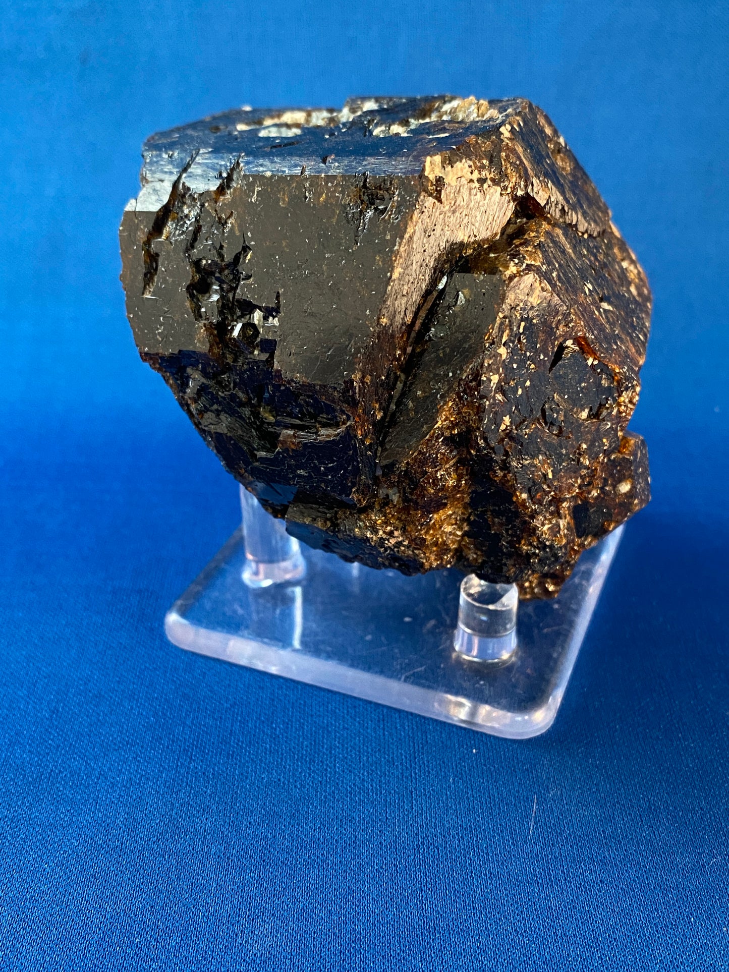 Tourmaline variety Dravite, Yinnietharra Mine, Australia
