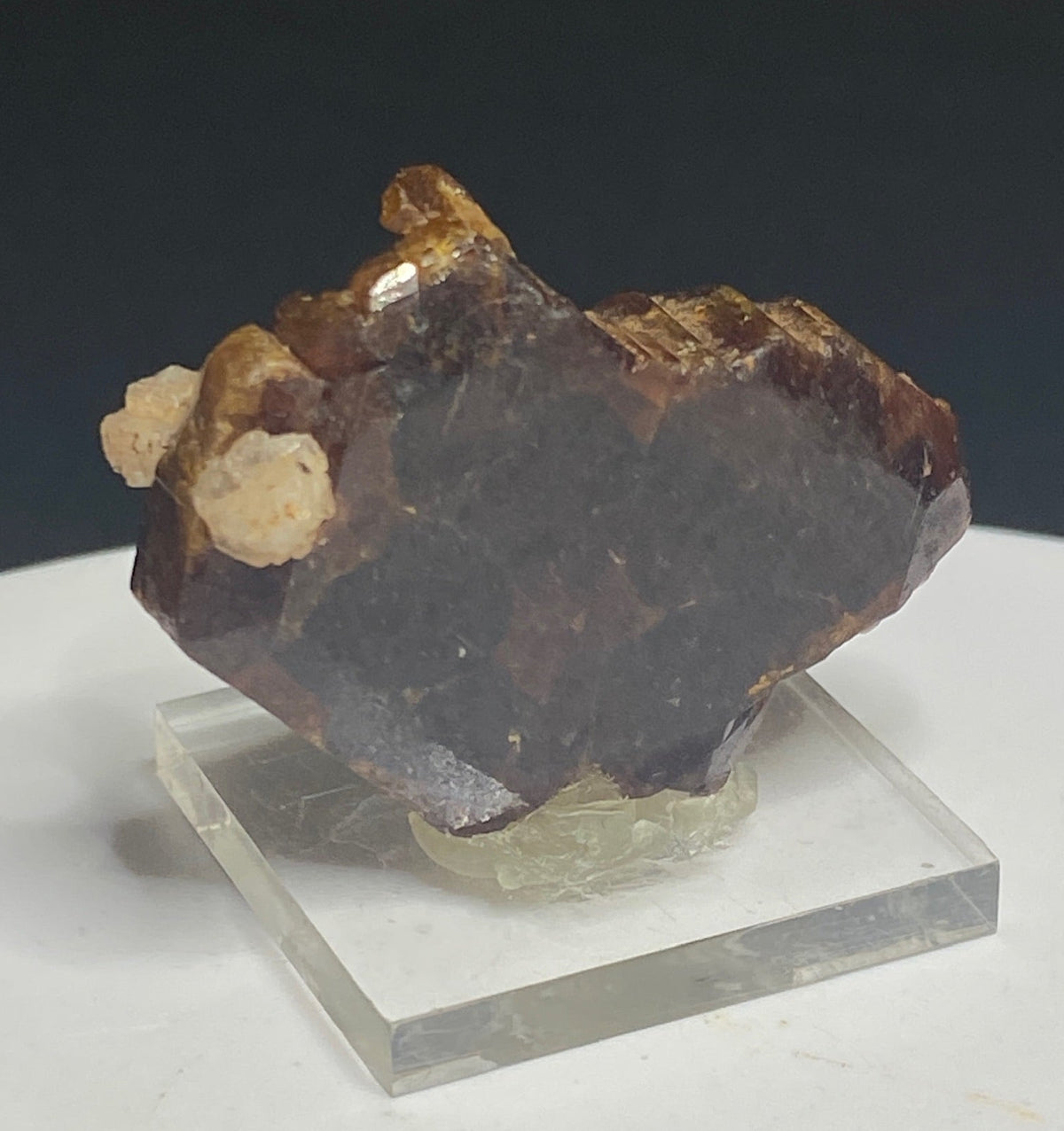 Reddish-brown bastnäsite crystal from Zegi Mountain, Kafor Dheri near Peshawar, Pakistan