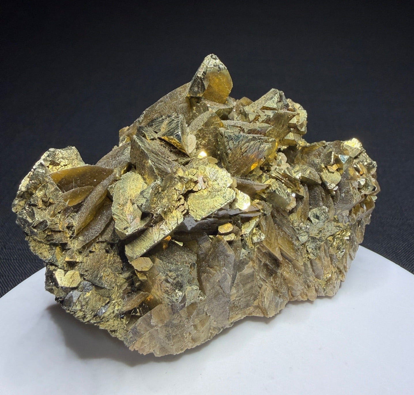 Brassy golden chalcopyrite crystals with siderite from Kaiwu Mine, Hezhang County, Guizhou, China