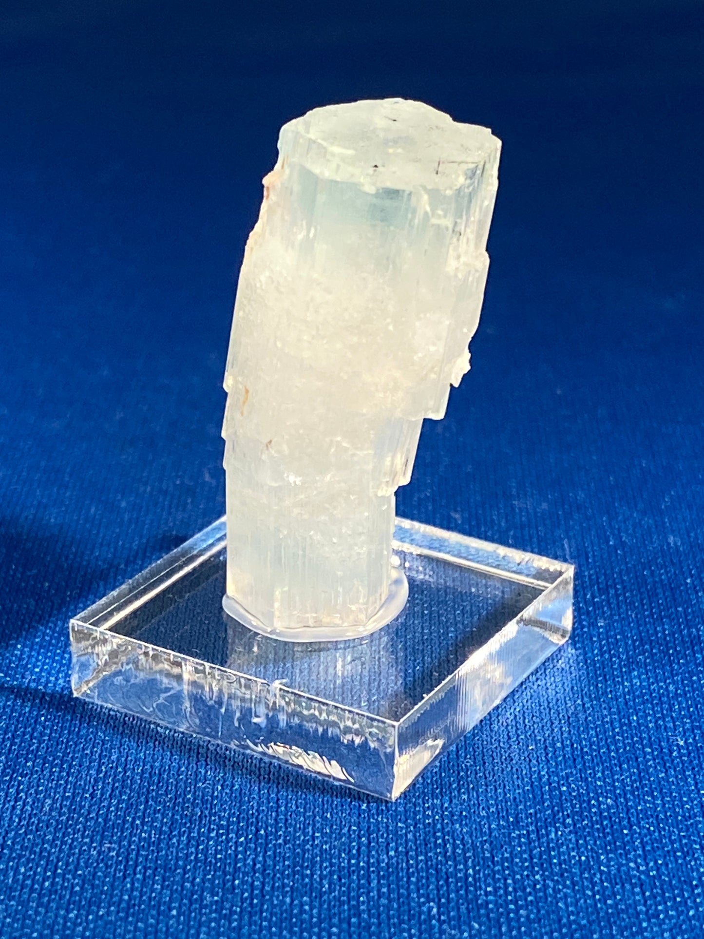 Aquamarine (bent crystal), Gilgit, Pakistan
