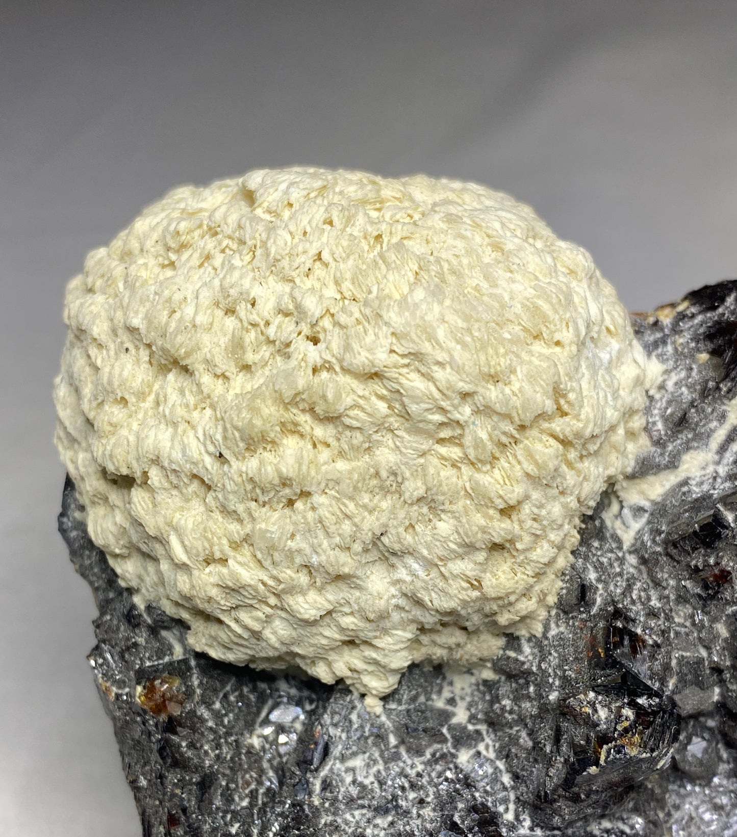 Barite on Sphalerite, Elmwood Mine, Tennessee, USA