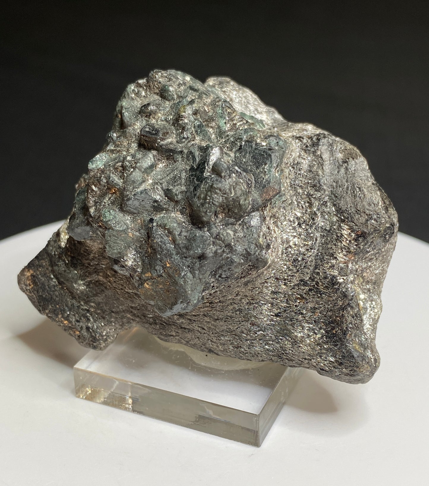 Chrysoberyl (variety Alexandrite) in schist, Campo Formosa, Bahia, Brazil