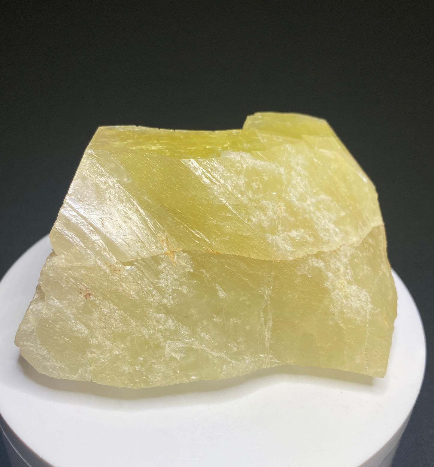 Amblygonite, Divina das Laranjeiras, Minas Gerais, Brazil