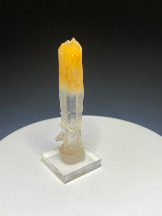 Quartz with Halloysite inclusions (Mango Quartz), Cabiche, Quipama, West Boyacá, Columbia