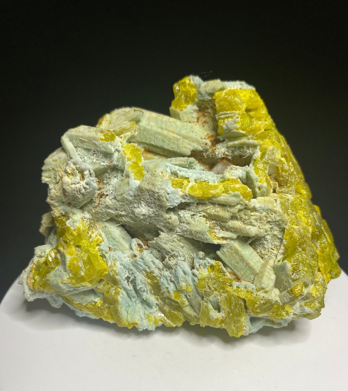 Plumbogummite pseudomorphs after Pyromorphite, Yangshuo Mine, Guilin, China