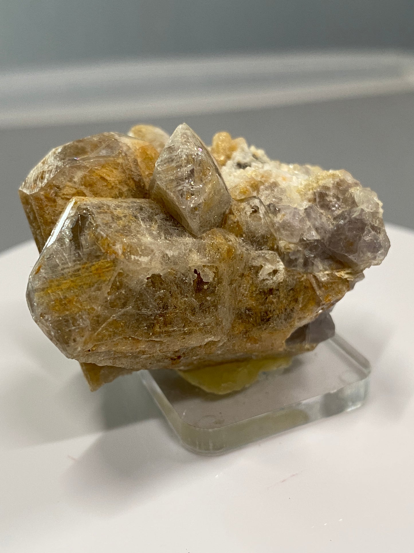 Herderite, Linopolis, Minas Gerais, Brazil