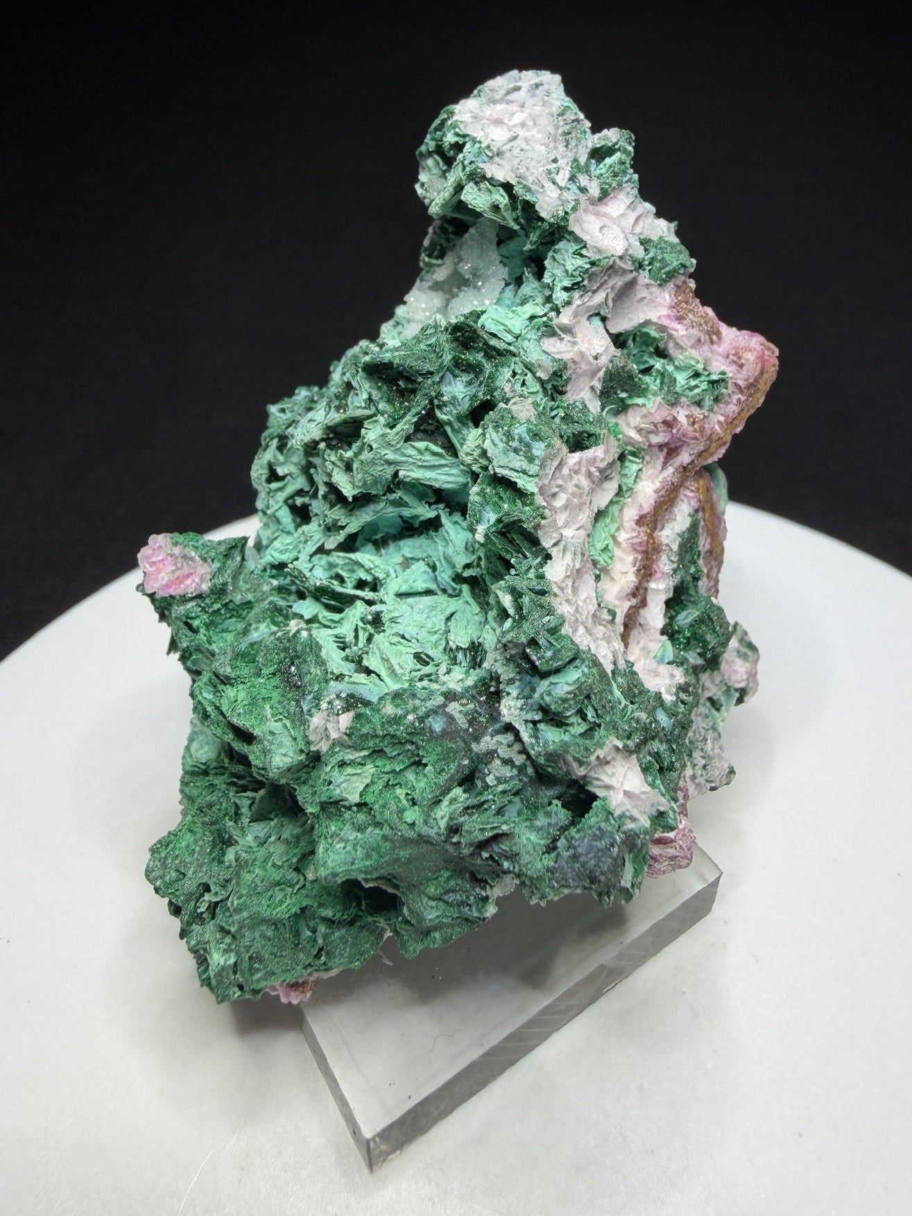 Green plancheite with libethenite and quartz from Kakanda, Democratic Republic of the Congo