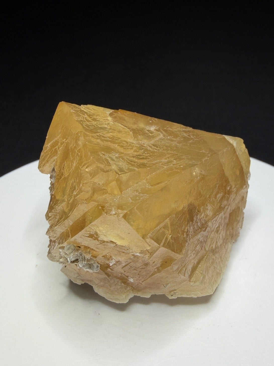 Golden scheelite crystal from Mt. Xuebaoding, Pingwu County, Sichuan, China