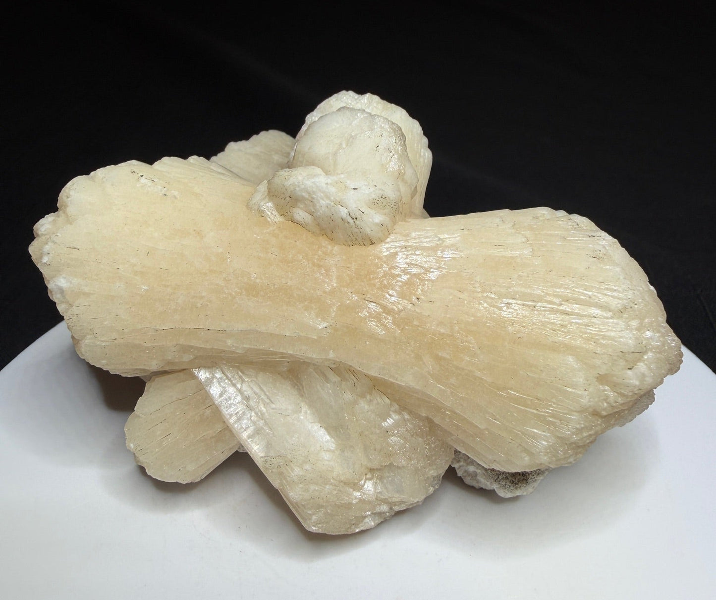 Large cream-white bladed stilbite crystal cluster from Pandulane, India