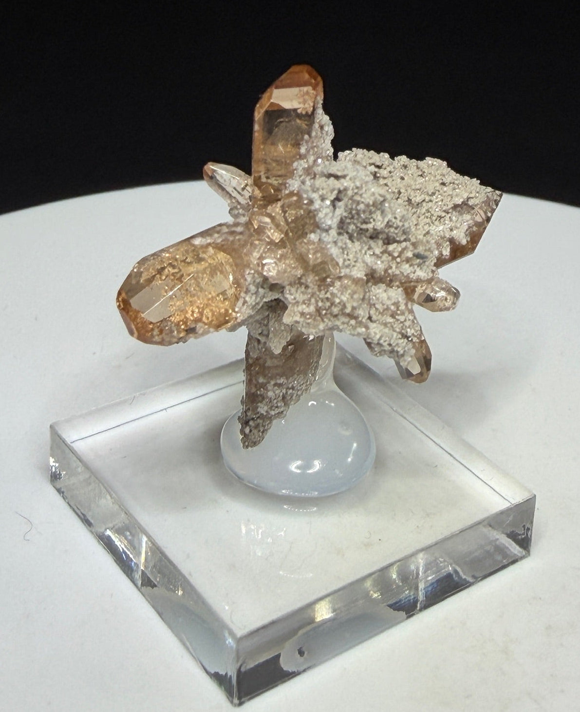 Sherry-colored topaz crystal cluster from Topaz Mountain, Thomas Range, Juab County, Utah, USA