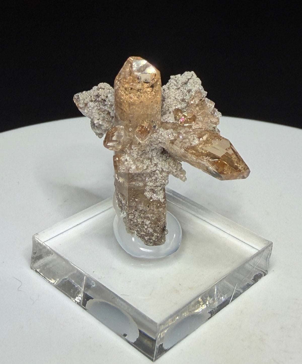 Sherry-colored topaz crystal cluster from Topaz Mountain, Thomas Range, Juab County, Utah, USA