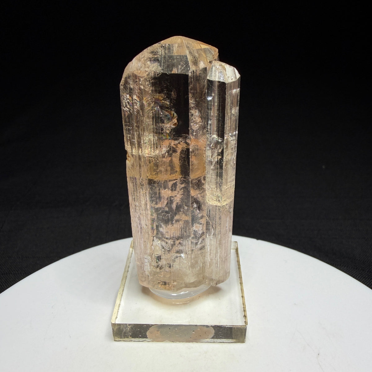 Pale champagne topaz crystal from Katlang, Mardan District, Pakistan