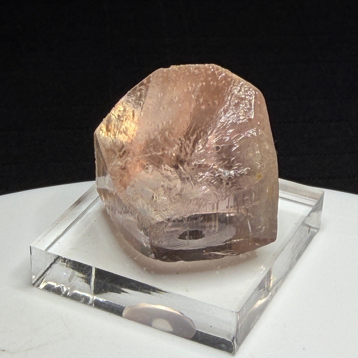 Pale champagne topaz crystal from Katlang, Mardan District, Pakistan