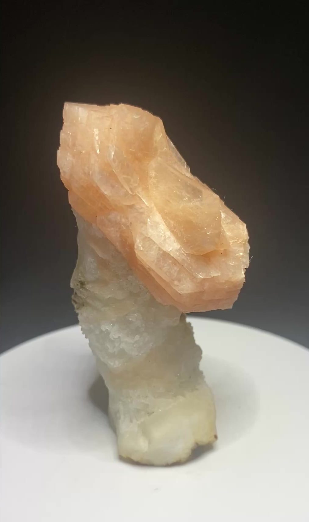 Stilbite on Stalactite, Jalgaon, Maharashtra, India