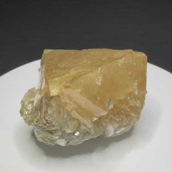 Golden scheelite crystal from Mt. Xuebaoding, Pingwu County, Sichuan, China