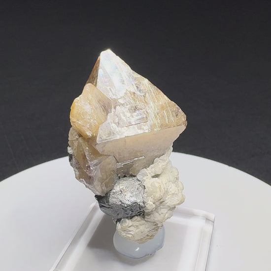 Scheelite with wolframite from Tae Hwa Mine, Chungju, South Korea