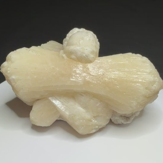 Large cream-white bladed stilbite crystal cluster from Pandulane, India