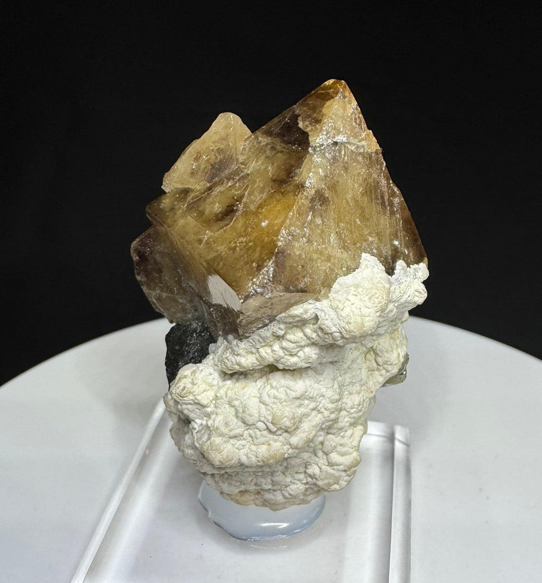 Scheelite with wolframite from Tae Hwa Mine, Chungju, South Korea